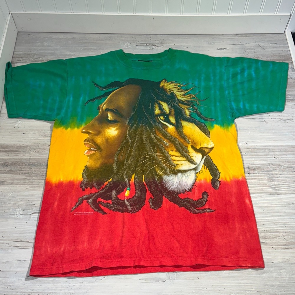 Zion Rootswear Authentic VTG 2007 Bob Marley Lion Red/Yellow/Green Size Large